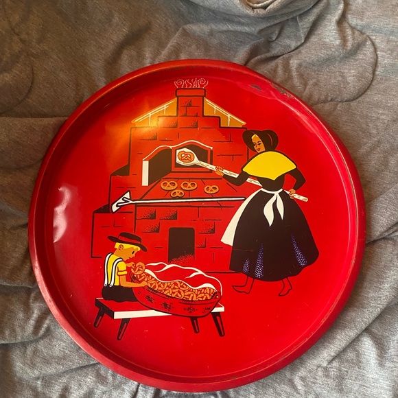 Beautiful Amish Metal Serving Tray Mother and Son making Pretzels Pennsylvania - Picture 6 of 6